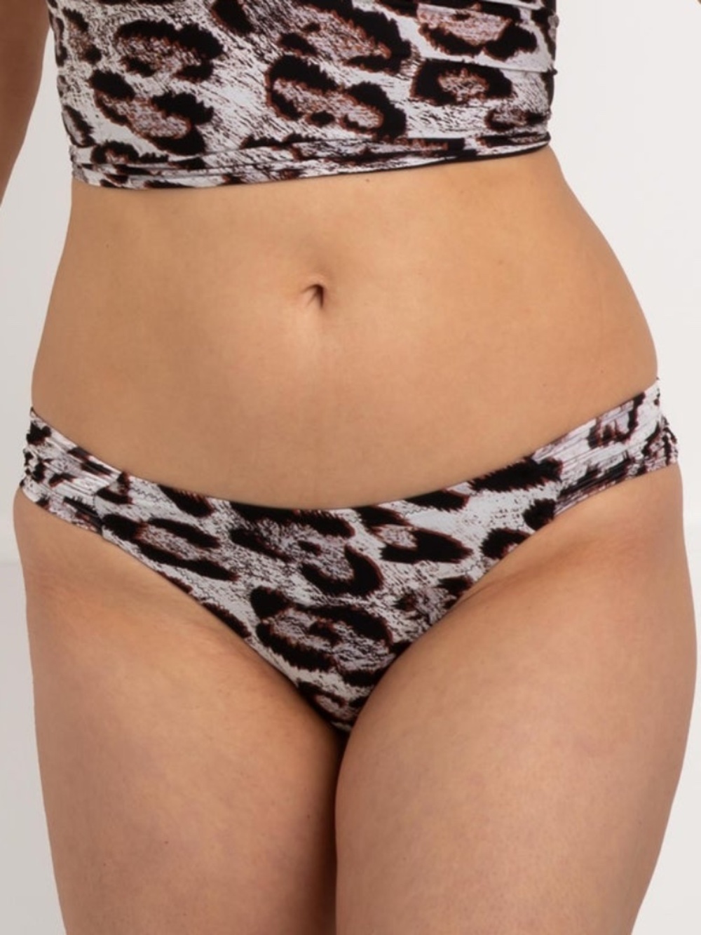 NEW Tara Grinna Soft Tab Side Hipster Bikini Swim Bottom 258 Cantu Animal Print
